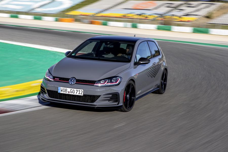  Volkswagen Golf GTI TCR 3-Door (Typ 5G) 2019 года  (WW) (фото 80 из 107)